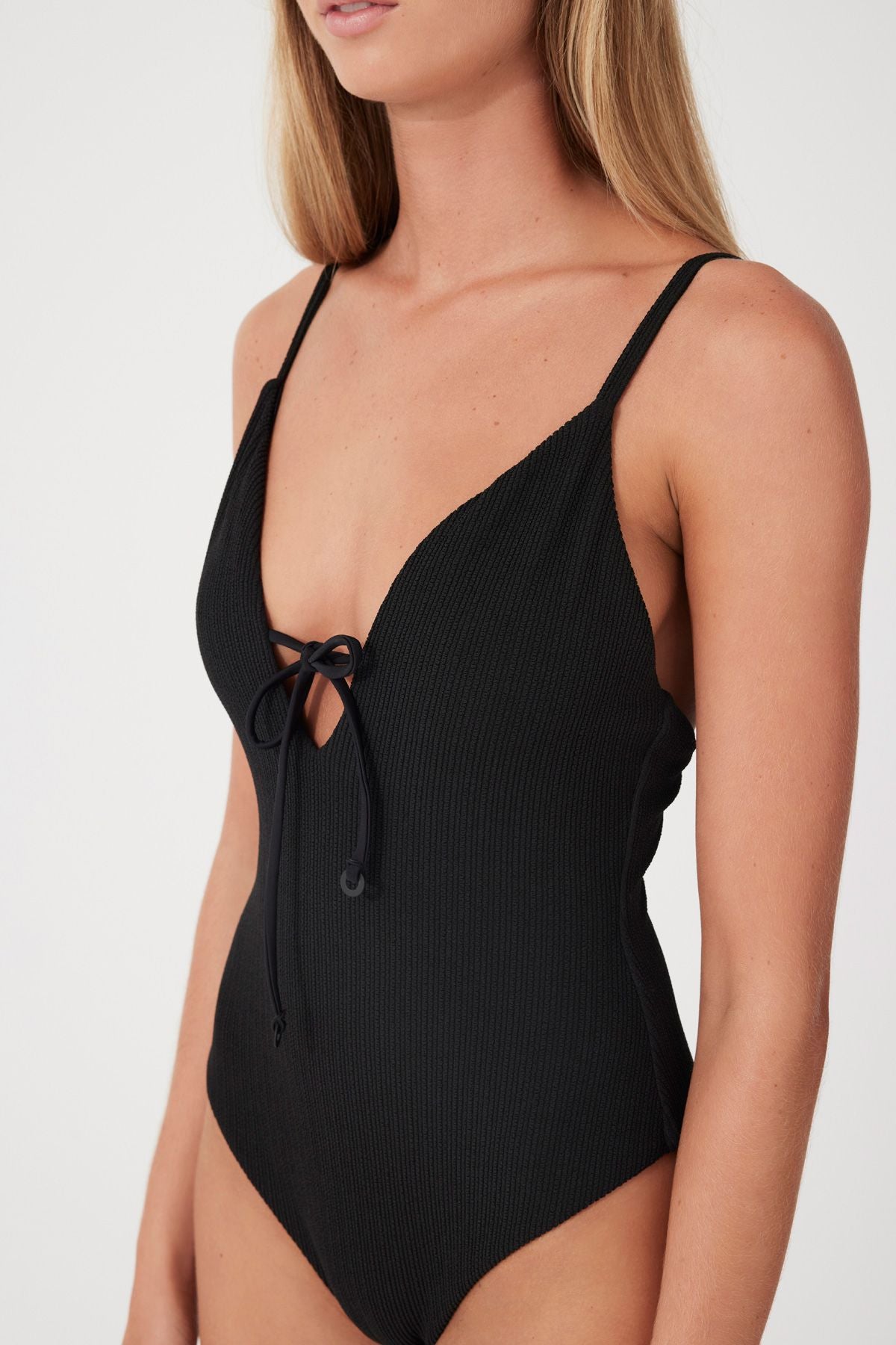 【fuwafuwa様】yoli simple onepiece black 1 Yoli シンプルワンピース | Vie