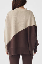Load image into Gallery viewer, Arcaa Neo Sweater Chocolate/Taupe
