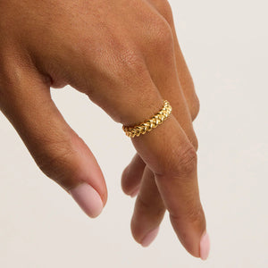 By Charlotte Intertwined Ring Gold